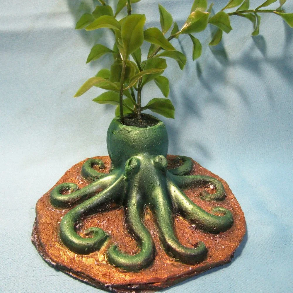 Aquarium Decoration - Green Octopus with Artificial Plant